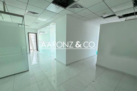 Office in Business Bay, Dubai 177 sq.m. № 95373 - photo 9