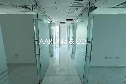 Oficina en Business Bay, Dubai, 177 m², № 95373 - foto 12