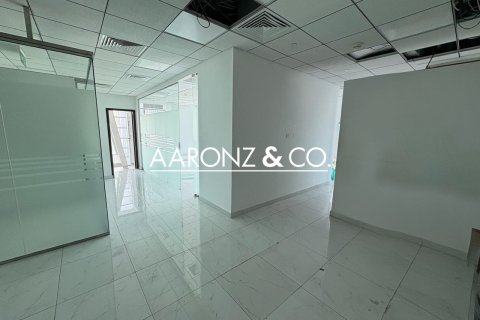 Oficina en Business Bay, Dubai, 177 m², № 95373 - foto 2