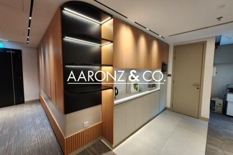Oficina en Business Bay, Dubai, 61 m², № 95364 - foto 8