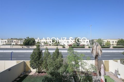 Снять в аренду виллу в The Springs, Дубай: 2 спальни, 172м², № 95359 - фото 19