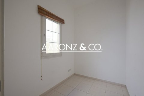 Снять в аренду виллу в The Springs, Дубай: 2 спальни, 172м², № 95359 - фото 8