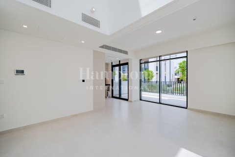 Townhouse in Bliss, Arabian Ranches 3, Dubai 3 bedrooms, 126.25517700 sq.m. № 63975 - photo 4