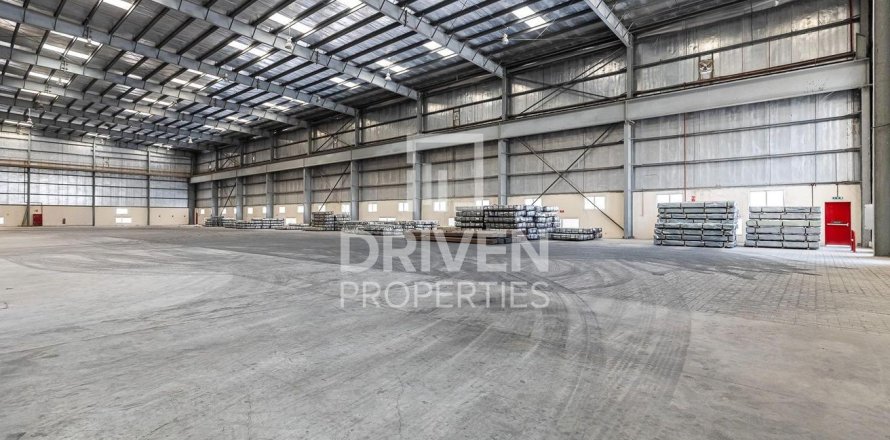 Warehouse in Jebel Ali, Dubai 4498.37 sq.m. № 130099