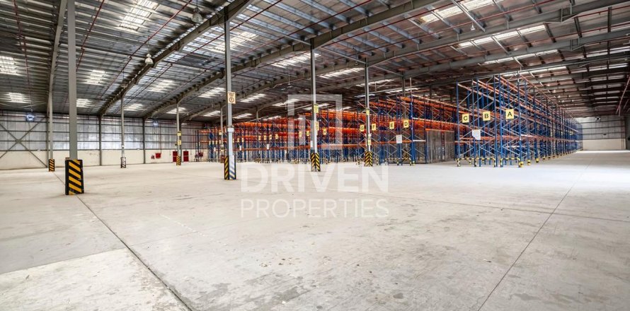 Warehouse in Jebel Ali, Dubai 6856.24 sq.m. № 130097