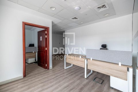 Warehouse in Jebel Ali, Dubai 2878.97 sq.m. № 130098 - photo 2