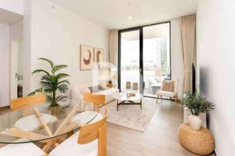 Apartment in Jumeirah Village Circle, Dubai 1 bedroom, 80 sq.m. № 57695 - photo 1