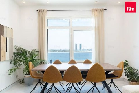 Apartment in Palm Jumeirah, Dubai 3 bedrooms, 200.6 sq.m. № 94882 - photo 4