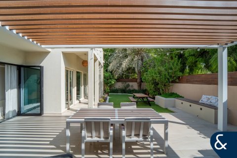 Villa in Arabian Ranches, Dubai 3 bedrooms, 309 sq.m. № 74818 - photo 21