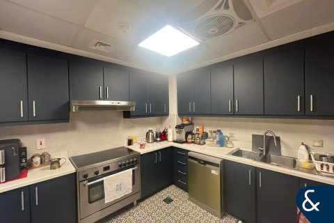 Apartment in Executive Towers, Business Bay, Dubai 3 bedrooms, 190 sq.m. № 74835 - photo 10