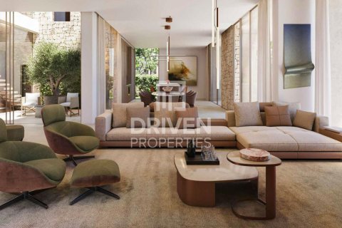 Villa in Dubai Land, Dubai 4 bedrooms, 399.02 sq.m. № 126632 - photo 2