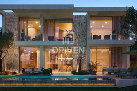 Villa in Dubai Land, Dubai 4 bedrooms, 399.02 sq.m. № 126632 - photo 5