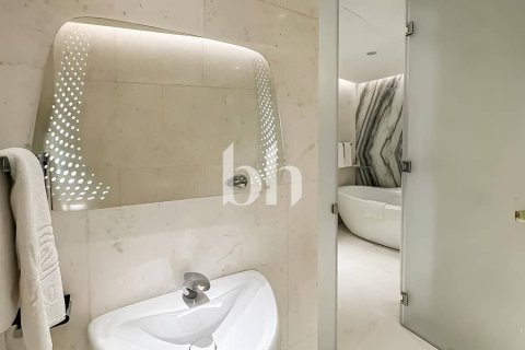 Apartment in Business Bay, Dubai 1 bedroom, 76 sq.m. № 56479 - photo 10