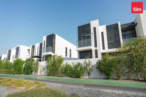 Villa in Dubai 4 bedrooms, 224.4 sq.m. № 41441 - photo 4