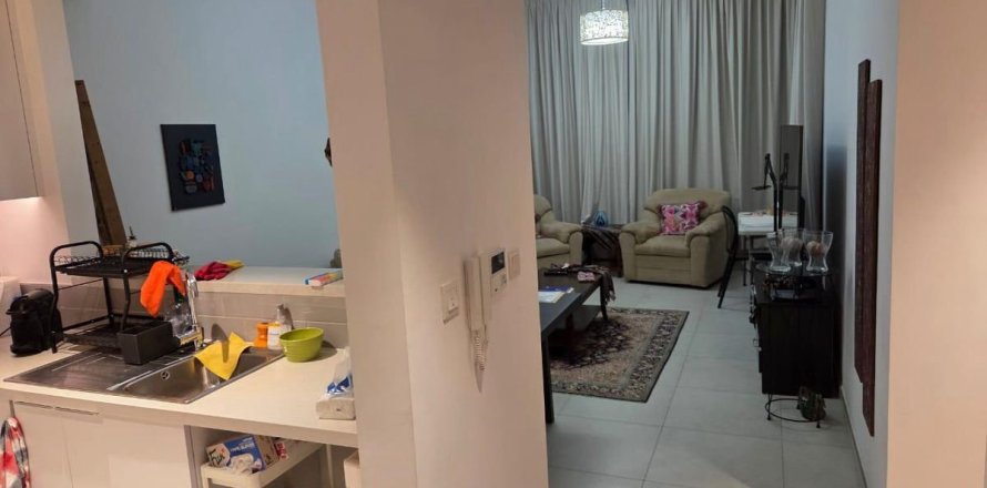 Квартира в Дубае, 2 спальни, 89.7м², № 24462