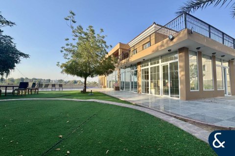 Villa en Arabian Ranches, Dubai, 5 dormitorios, 1552 m², № 76780 - foto 1