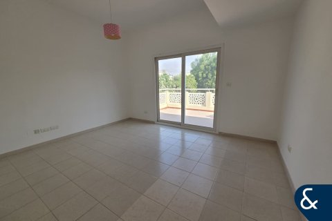 Villa en Meadows, Dubai, 3 dormitorios, 56 m², № 76783 - foto 12