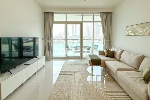 Снять в аренду квартиру в EMAAR Beachfront, Dubai Harbour, Дубай: 1 спальня, 75м², № 44836 - фото 3