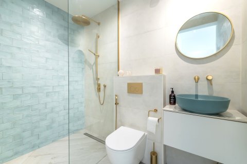 Villa in Dubai 5 bedrooms, 396 sq.m. № 101230 - photo 10