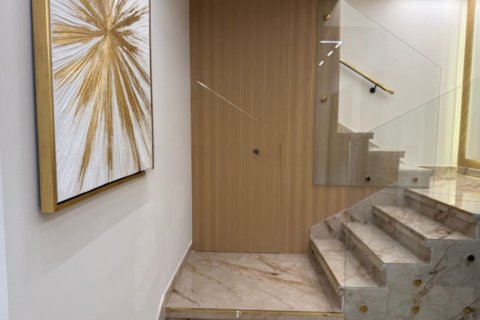 Townhouse in Jumeirah Village Triangle, Dubai 2 bedrooms, 152 sq.m. № 101237 - photo 9