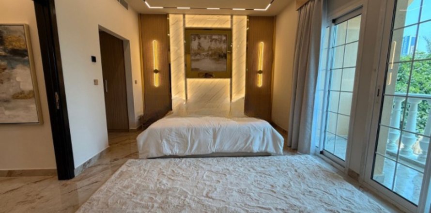 Townhouse in Jumeirah Village Triangle, Dubai 2 bedrooms, 152 sq.m. № 101237