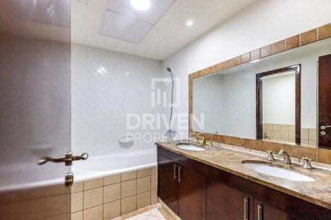 Apartment in Dubai Festival City, Dubai 3 bedrooms, 203 sq.m. № 20488 - photo 10