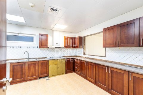 Apartment in Dubai Festival City, Dubai 3 bedrooms, 203 sq.m. № 20488 - photo 13
