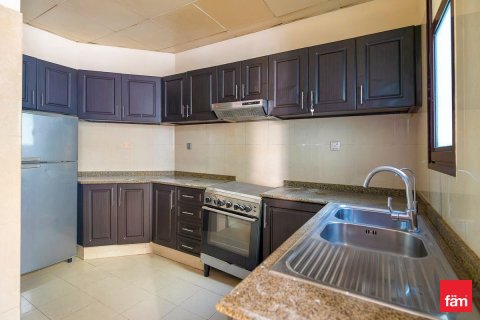 Villa in Dubai 4 bedrooms, 170.3 sq.m. № 84155 - photo 4