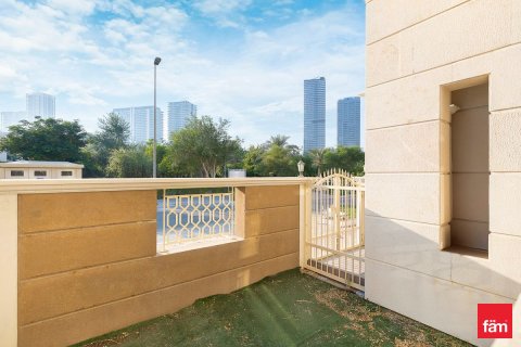 Villa in Dubai 4 bedrooms, 170.3 sq.m. № 84155 - photo 23