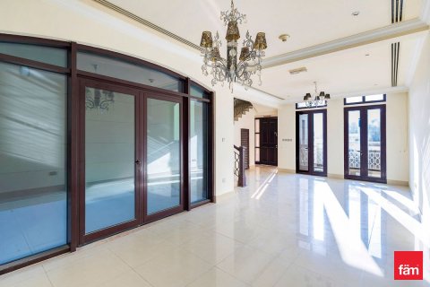 Villa in Dubai 4 bedrooms, 170.3 sq.m. № 84155 - photo 7