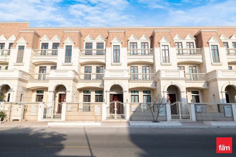 Villa in Dubai 4 bedrooms, 170.3 sq.m. № 84155 - photo 25