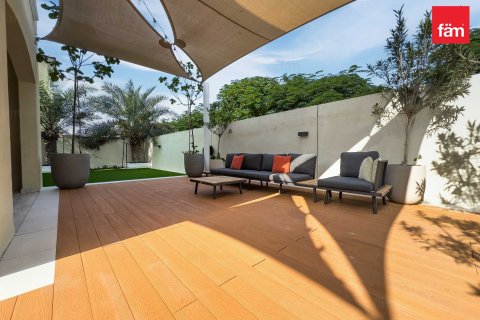 Villa à Dubai, 4 chambres, 399.9 m², № 84145 - photo 27