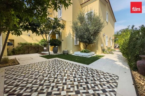 Villa à Dubai, 4 chambres, 399.9 m², № 84145 - photo 9