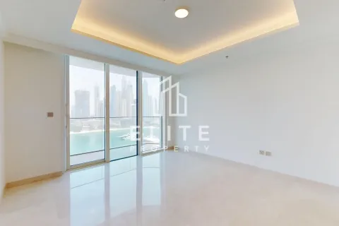 Apartment in EMAAR Beachfront, Dubai Harbour, Dubai 2 bedrooms, 111 sq.m. № 69822 - photo 5