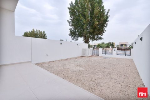 Снять в аренду таунхаус в Дубае: 4 спальни, 180м², № 96396 - фото 12