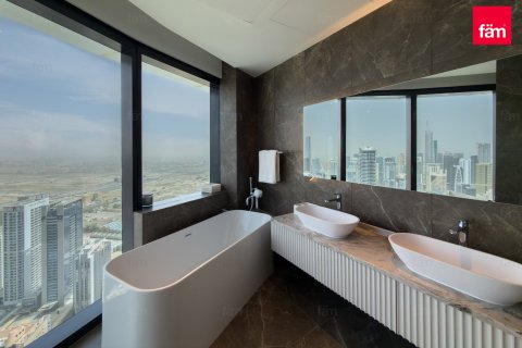 Apartment in Dubai 4 bedrooms, 237.4 sq.m. № 110524 - photo 9
