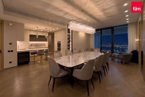 Apartment in Dubai 4 bedrooms, 237.4 sq.m. № 110524 - photo 25