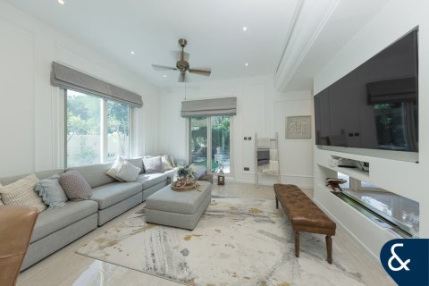 Villa à Victory Heights, Dubai Sports City, Dubai, 5 chambres, 402 m², № 75977 - photo 6