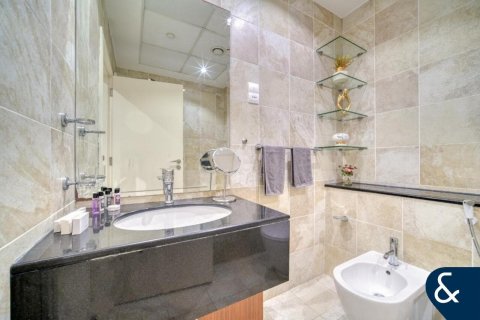 Купить квартиру в Дубай Марине, Дубай: 3 спальни, 147м², № 75981 - фото 16