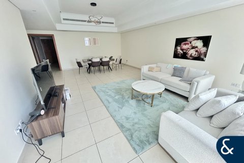 Купить квартиру в Джумейра Лейк Тауэрс, Дубай: 2 спальни, 184м², № 75980 - фото 2