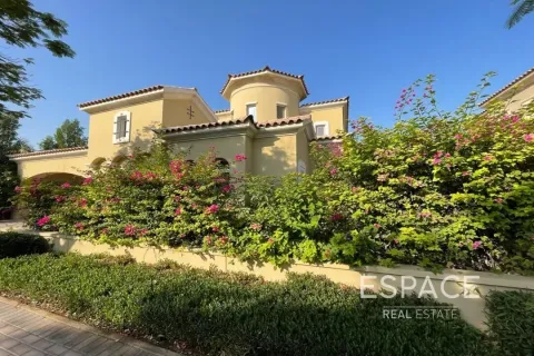 Купить виллу в Арабиан Ранчес, Дубай: 3 спальни, 350м², № 64528 - фото 1