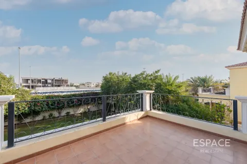 Villa in Dubai 3 bedrooms, 328 sq.m. № 64538 - photo 10