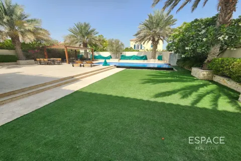 Villa in Dubai 3 bedrooms, 328 sq.m. № 64538 - photo 18