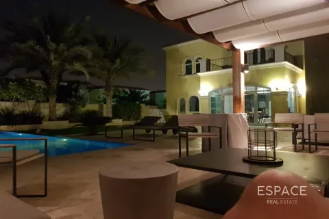 Villa in Dubai 3 bedrooms, 328 sq.m. № 64538 - photo 6
