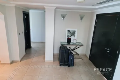 Villa in Dubai 3 bedrooms, 328 sq.m. № 64538 - photo 5