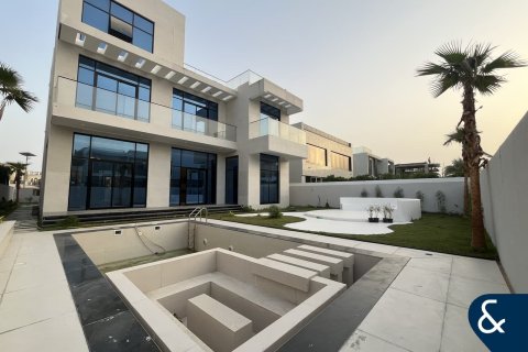 Villa en Jumeirah Park Homes, Jumeirah Park, Dubai, 6 dormitorios, 759 m², № 74667 - foto 1