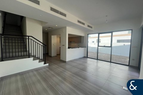 Adosado en DAMAC Hills (Akoya by DAMAC), Dubai, 4 dormitorios, 197 m², № 74657 - foto 2