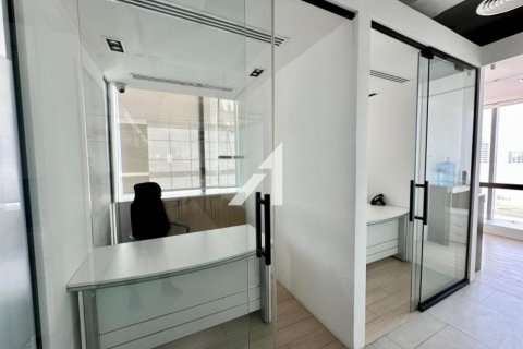 Bureau à Dubai, 343.7 m², № 42446 - photo 9