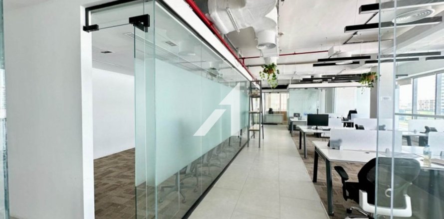 Bureau à Dubai, 343.7 m², № 42446