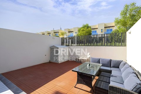 Adosado en Al Furjan, Dubai, 3 dormitorios, 294 m², № 87518 - foto 27
